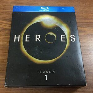 Heroes Season 1 Blu ray 5 Disc Set Zachary Quinto Malcolm McDowell